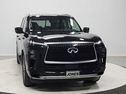 Used 2025 INFINITI QX80 Sensory