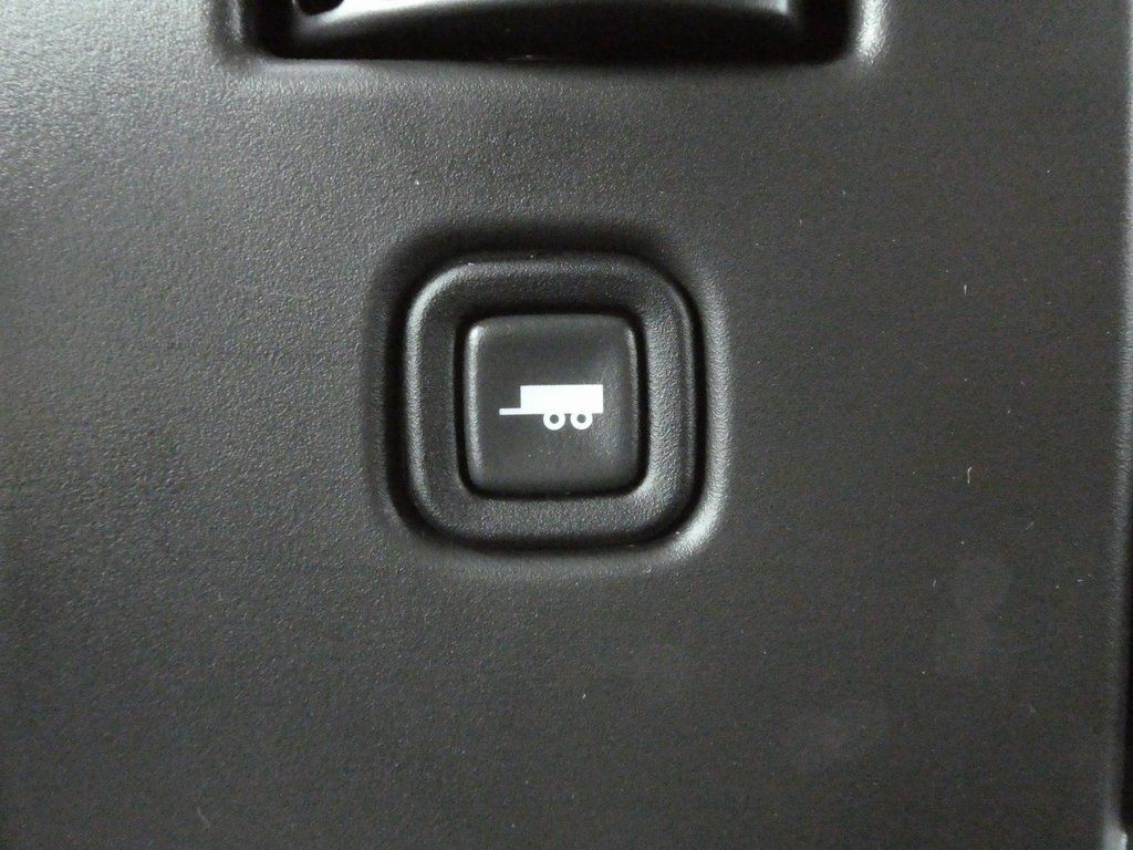 Used 2025 GMC Savana 3500 w/ Power Convenience Package RWD image 12