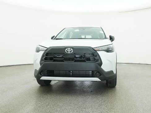 Used 2026 Toyota Corolla Cross L image 60