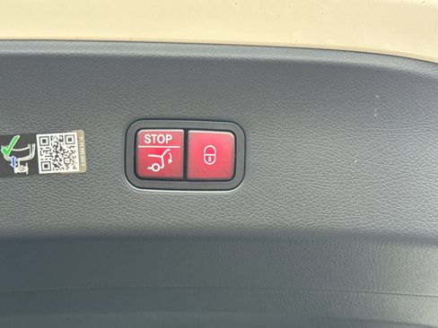 New 2026 Mercedes-Benz GLC 300 4MATIC image 8