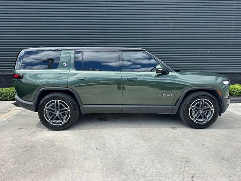 Used 2025 Rivian R1S Adventure AWD/4WD image 10