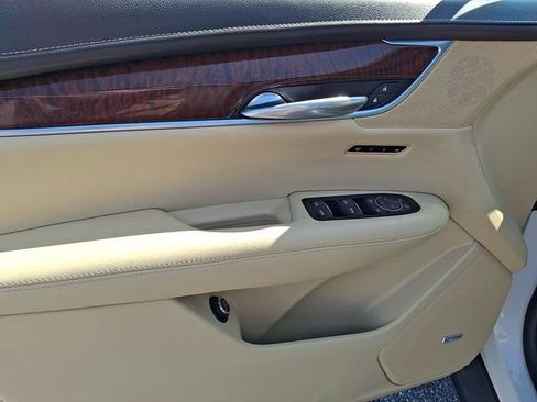 Certified 2018 Cadillac XT5 Luxury w/ Driver Awareness Package AWD/4WD image 12