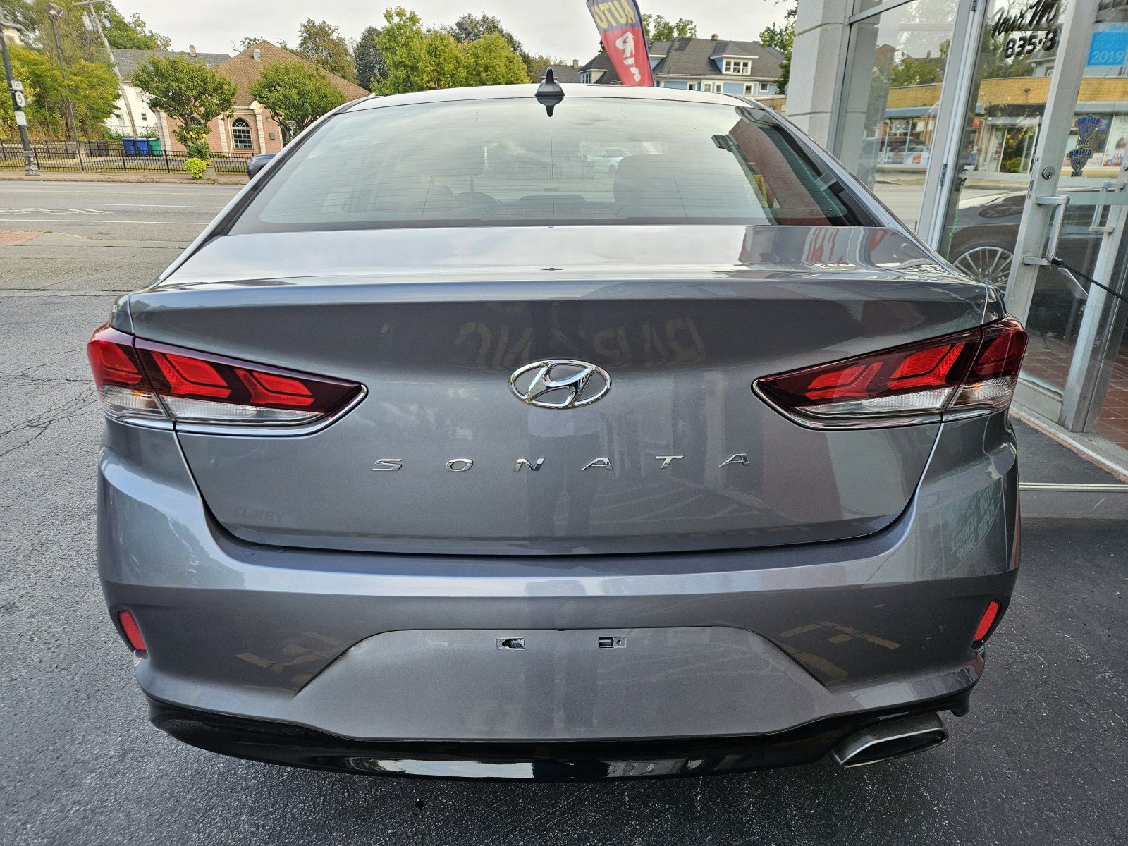 Used 2019 Hyundai Sonata SEL w/ Tech Package 02 FWD image 9