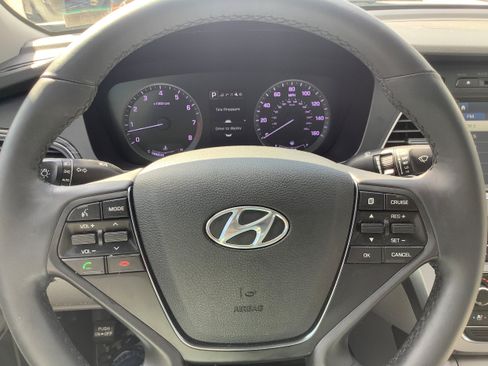 Used 2015 Hyundai Sonata Limited w/ Option Group 05 FWD image 16