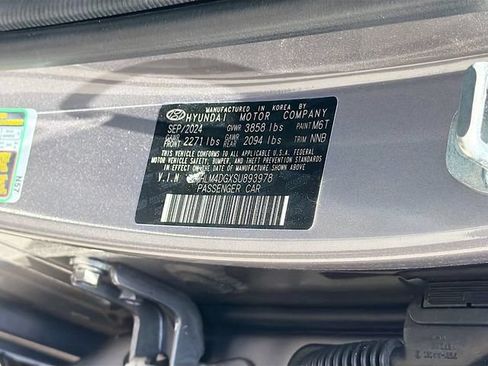 Certified 2025 Hyundai Elantra Sport FWD image 29