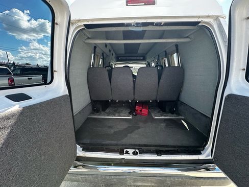 Used 2004 Ford E-250 and Econoline 250 Extended image 45