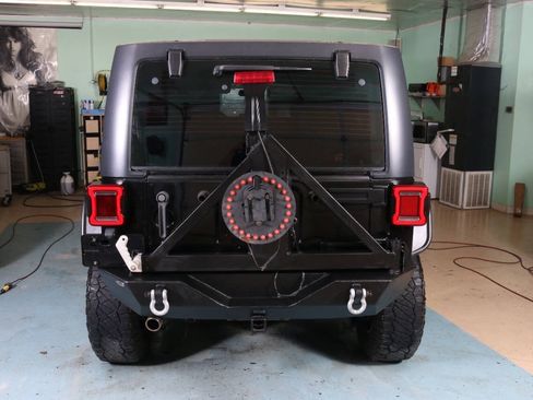 Used 2015 Jeep Wrangler Unlimited Sport AWD/4WD image 13