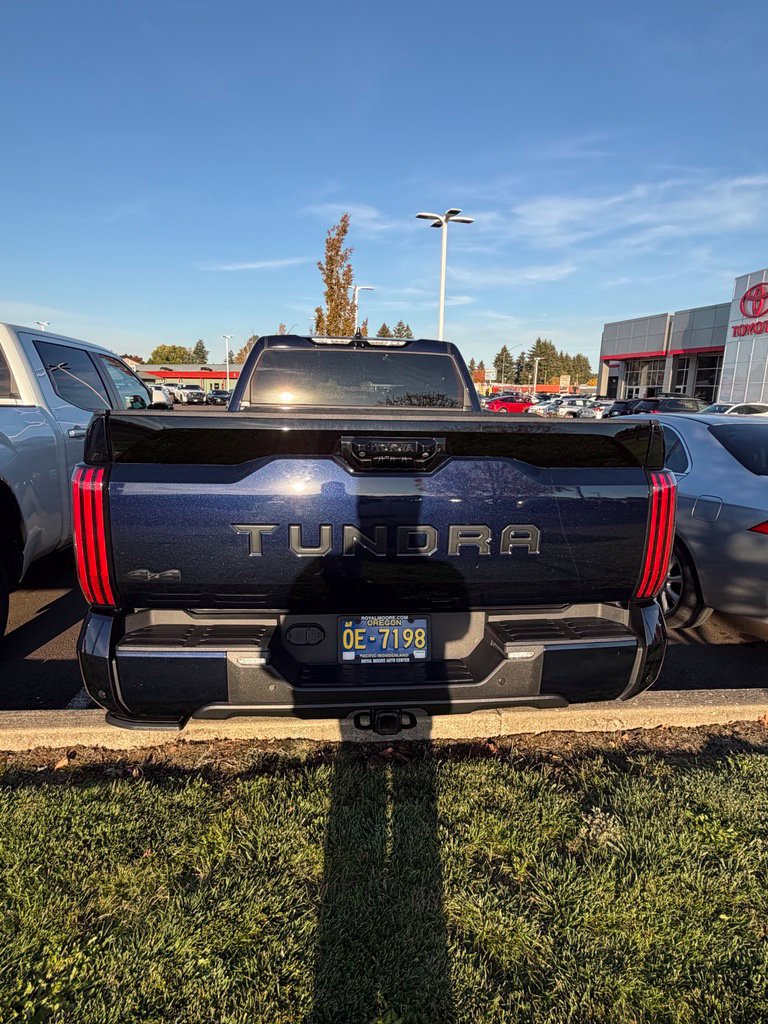 Used 2024 Toyota Tundra Platinum AWD/4WD image 5