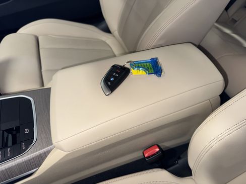 Used 2025 BMW 430i xDrive Coupe w/ Premium Package image 26