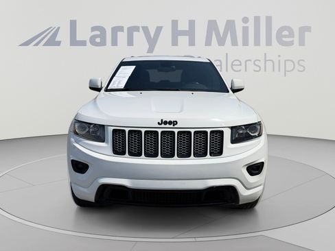Used 2015 Jeep Grand Cherokee Altitude RWD image 8