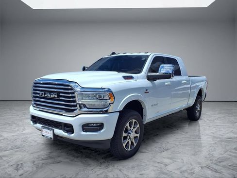 Used 2024 RAM 2500 Limited w/ Towing Technology Group AWD/4WD image 3