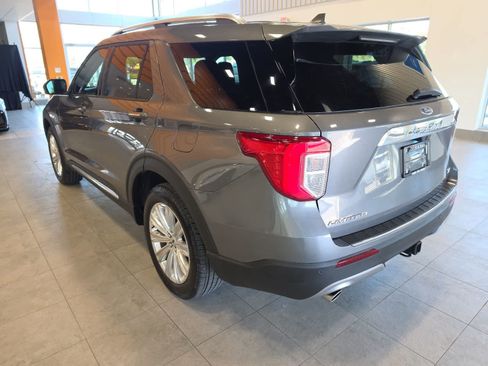 Used 2024 Ford Explorer Limited w/ Limited Technology Package AWD/4WD image 11