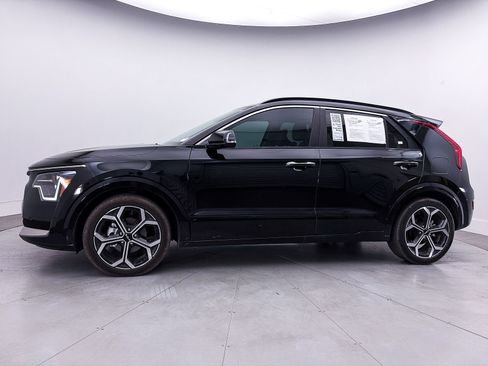 Used 2024 Kia Niro SX Touring FWD image 39