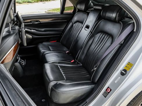 Used 2019 Genesis G90 5.0 Ultimate RWD image 43