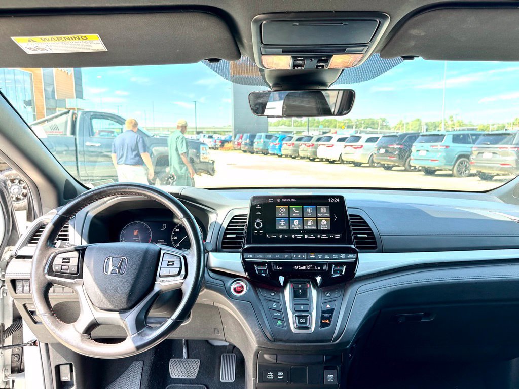 Used 2025 Honda Odyssey Sport-L image 17