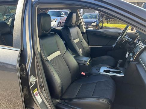 Used 2012 Toyota Camry SE image 9