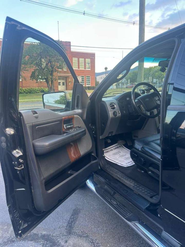 Used 2004 Ford F150 Lariat AWD/4WD image 12