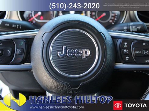 Used 2020 Jeep Gladiator Rubicon AWD/4WD image 27
