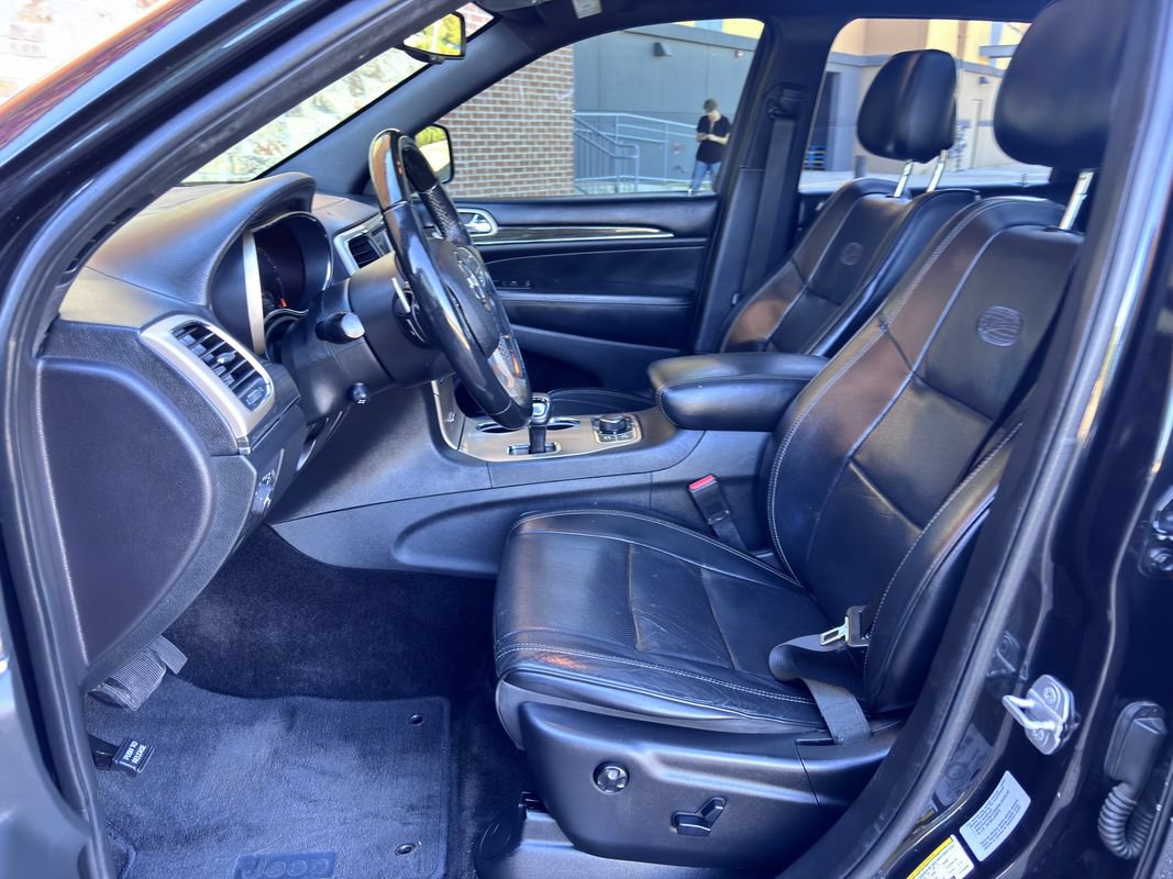 Used 2015 Jeep Grand Cherokee Overland w/ Advanced Technology Group AWD/4WD image 30