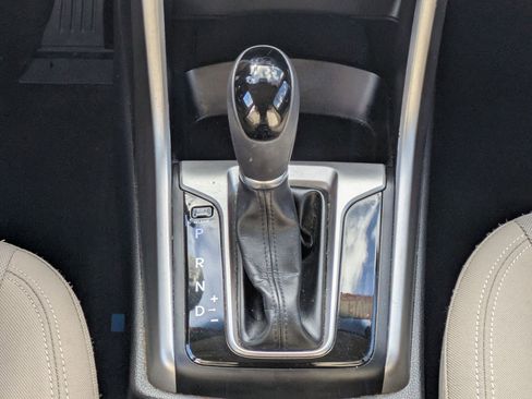 Used 2015 Hyundai Elantra GT image 30