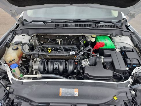 Used 2017 Ford Fusion SE FWD image 28