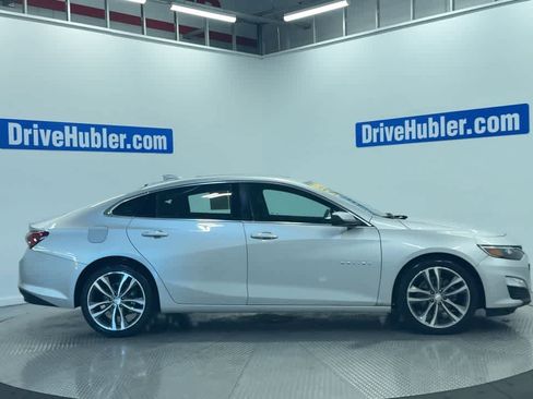 Used 2022 Chevrolet Malibu LT FWD image 3