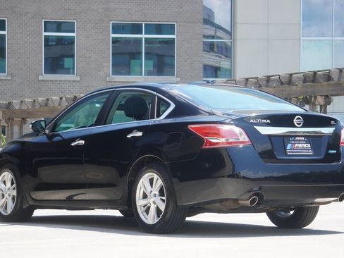 Used 2013 Nissan Altima 2.5 SL FWD image 5