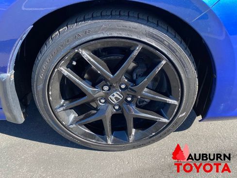 Used 2023 Honda Civic Sport image 10