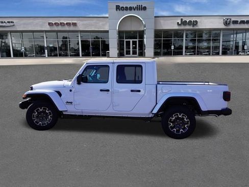 New 2026 Jeep Gladiator Sport AWD/4WD image 6