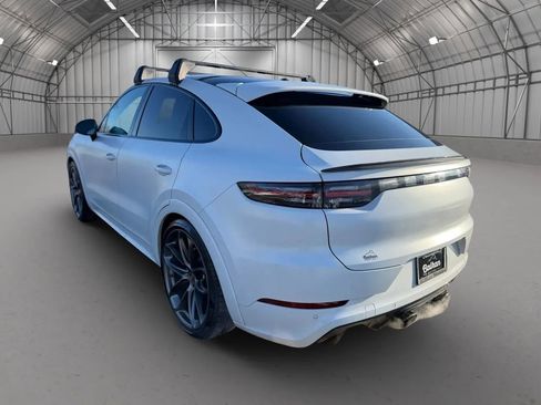 Used 2022 Porsche Cayenne Turbo AWD/4WD image 14