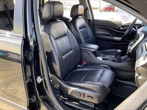 Used 2019 GMC Acadia SLT w/ Black Edition image 9