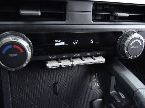 Used 2025 Toyota 4Runner 4WD image 15