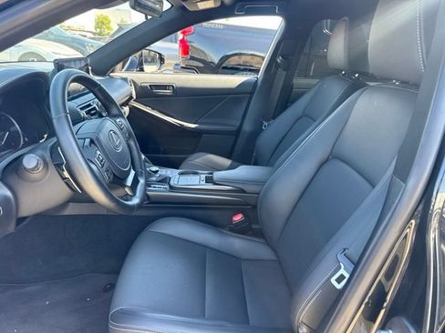 Used 2025 Lexus IS 300 F Sport RWD image 9