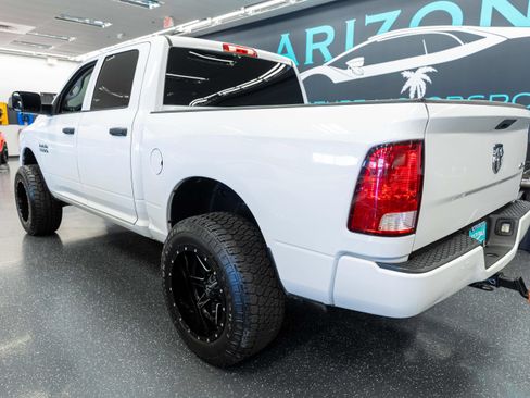 Used 2018 RAM 1500 Express AWD/4WD image 9