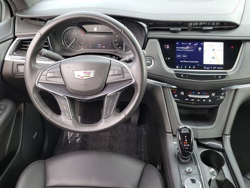 Used 2023 Cadillac XT5 Premium Luxury image 9