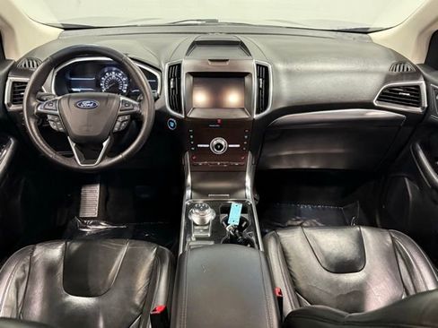 Used 2020 Ford Edge Titanium image 35