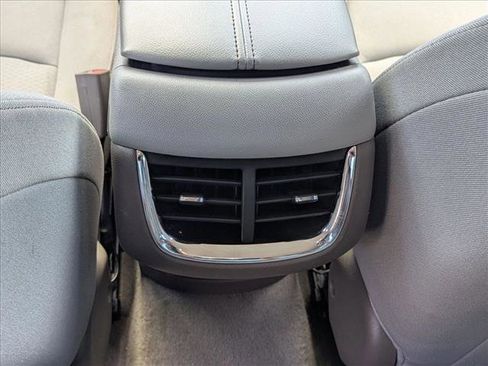 Used 2022 Chevrolet Malibu LT image 19
