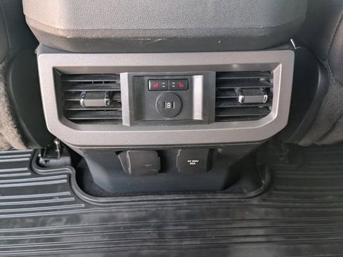 Used 2023 Ford F250 Lariat w/ Lariat Ultimate Package AWD/4WD image 14