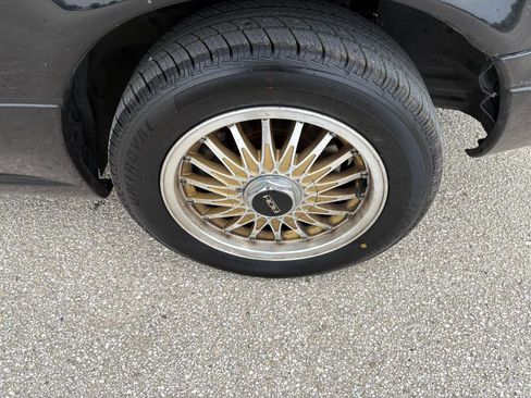 Used 1995 MAZDA MX-5 Miata RWD image 19