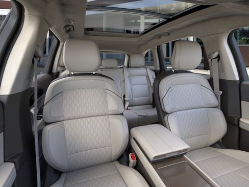 New 2026 Lincoln Nautilus Black Label w/ Jet Appearance Package image 10