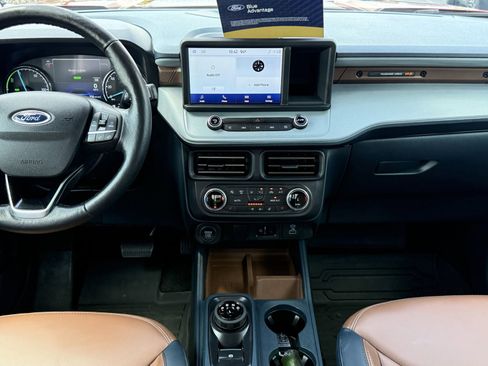 Certified 2022 Ford Maverick Lariat w/ Lariat Luxury Package FWD image 17