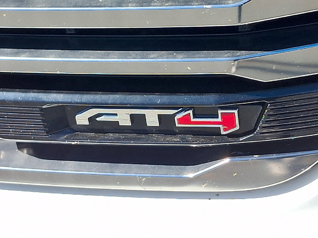 Used 2025 GMC Sierra 1500 AT4 w/ AT4 Premium Package AWD/4WD image 4