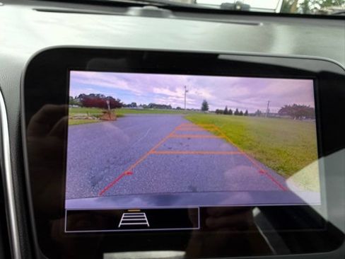 Used 2023 Chevrolet Malibu LS FWD image 14