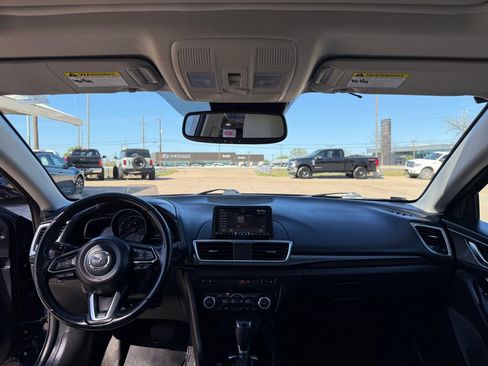 Used 2018 MAZDA MAZDA3 Grand Touring w/ Premium Equipment Package image 23