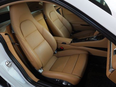 Used 2016 Porsche Cayman RWD image 41