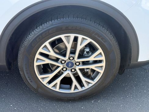 Used 2022 Ford Escape SEL AWD/4WD image 9