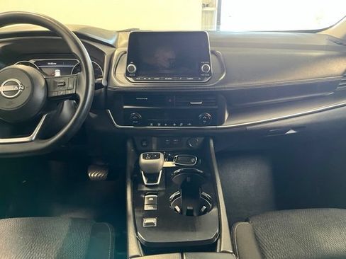 Used 2024 Nissan Rogue SV FWD image 21