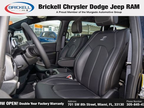 New 2026 Chrysler Pacifica Select image 17