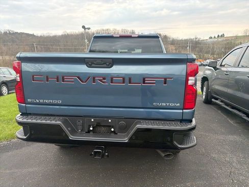Used 2025 Chevrolet Silverado 2500 Custom w/ Custom Value Package image 7
