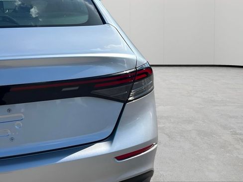 Used 2025 Honda Accord LX image 6